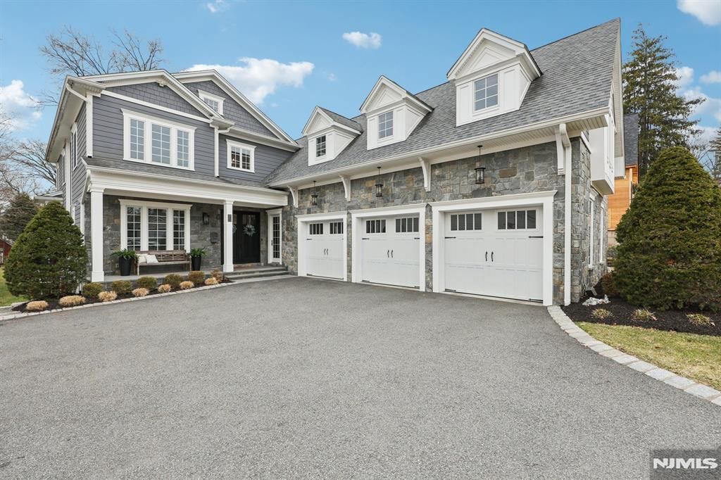 Photo of 16 Norman Place, Tenafly, NJ 07670 (MLS # 26008976)