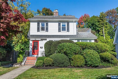 Photo of 19 Carolin Road, Montclair, NJ 07043 (MLS # 26015698)