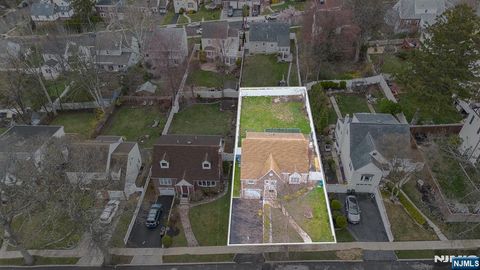 Photo of 515 North St, Teaneck, NJ 07666 (MLS # 26011263)