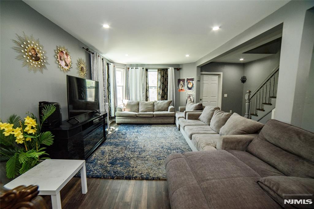 544 Prospect Street