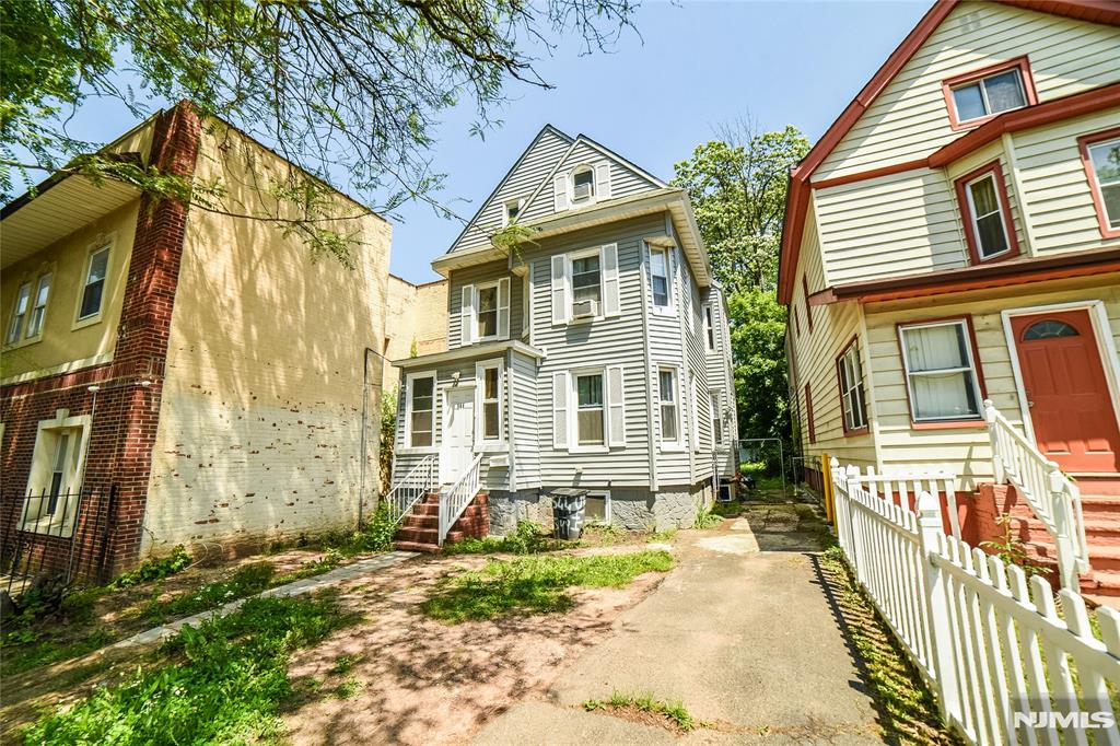 Property for Sale at 544 Prospect Street, East Orange, New Jersey - Bedrooms: 5 
Bathrooms: 2 
Rooms: 9  - $459,000