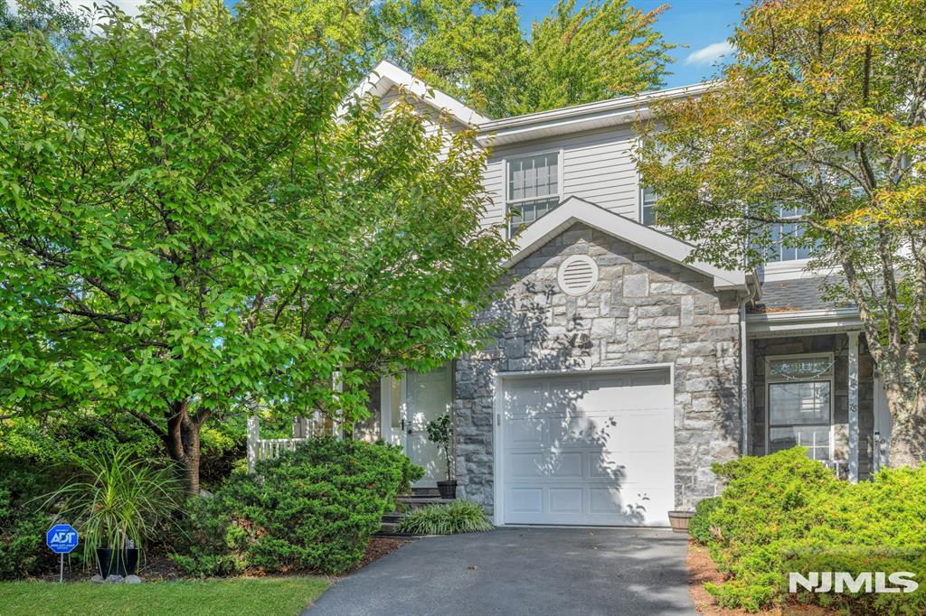 84 Emily Place