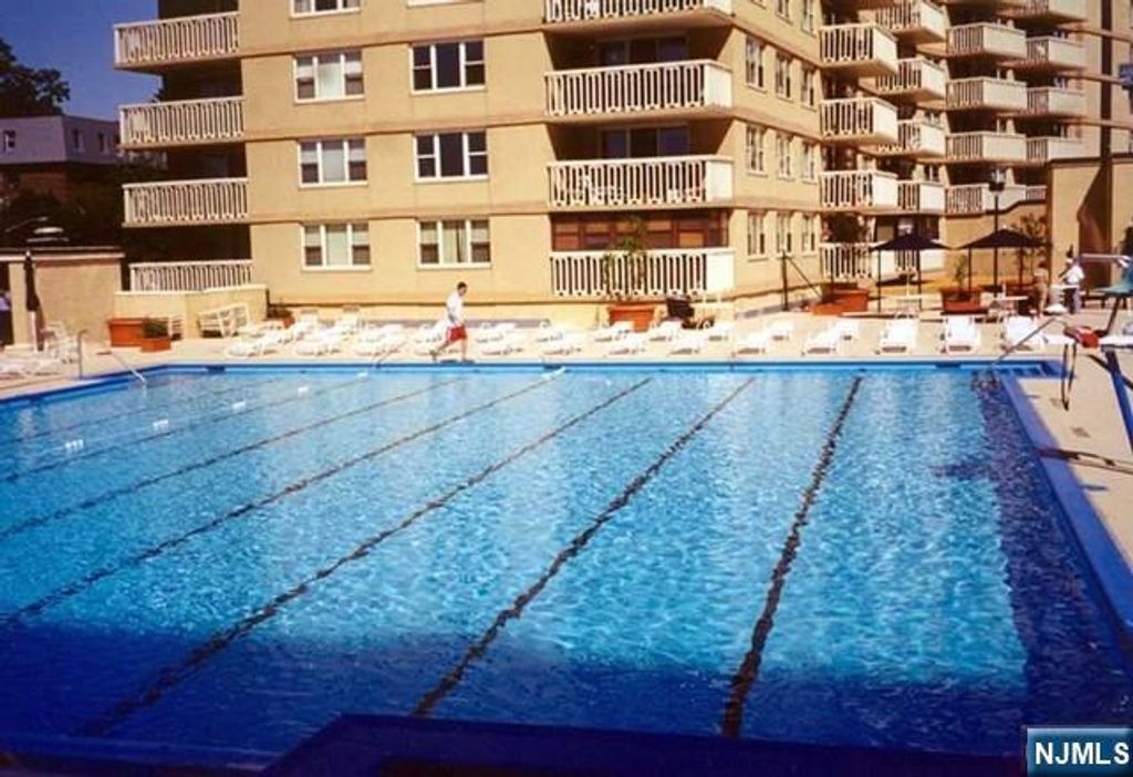 Photo of 555 North Avenue #8-P, Fort Lee, NJ 07024 (MLS # 25031104)