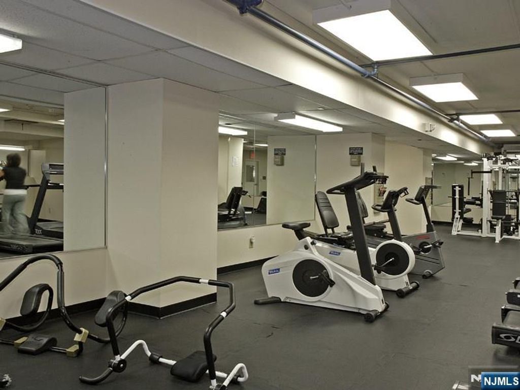 Photo of 555 North Avenue #8-P, Fort Lee, NJ 07024 (MLS # 25031104)