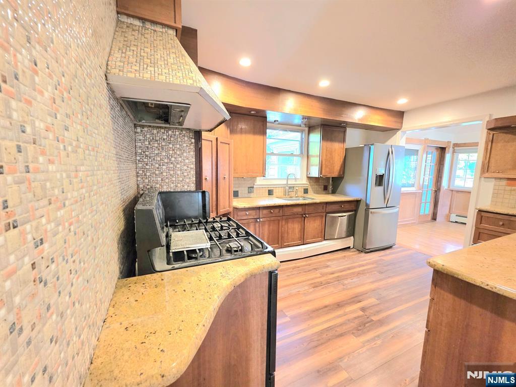 293 Concord St, Cresskill, New Jersey - 4 Bedrooms  
3 Bathrooms  
7 Rooms - 