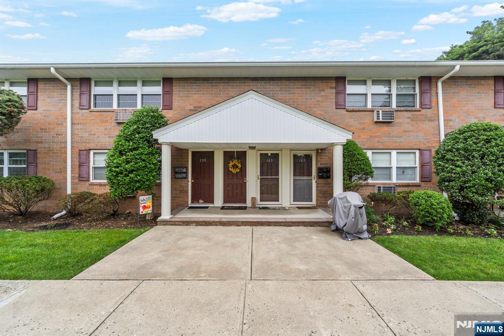 141 N Maple Avenue 141