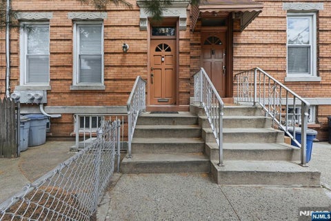 Photo of 394 Woodlawn Ave #2, Jersey City, NJ 07305 (MLS # 26015991)