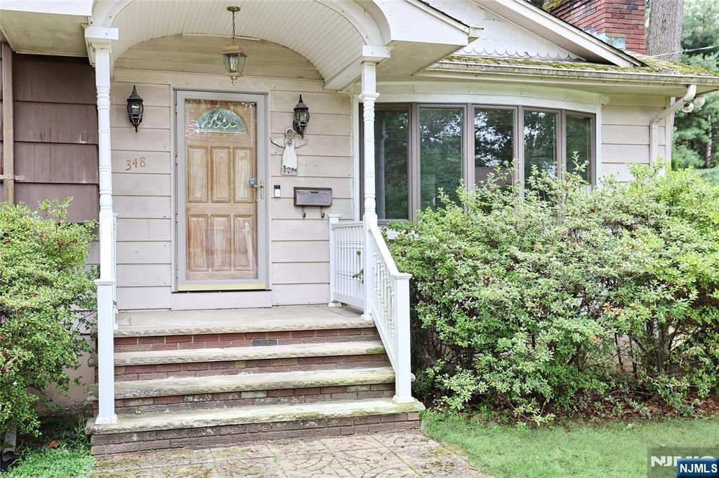 Photo of 348 Cornell Street, Wyckoff, NJ 07481 (MLS # 25032564)