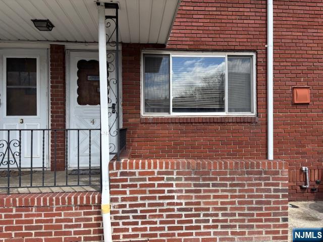 Property for Sale at 262280 Chamberlain Avenue 4, Paterson, New Jersey - Bedrooms: 1 
Bathrooms: 1  - $169,000