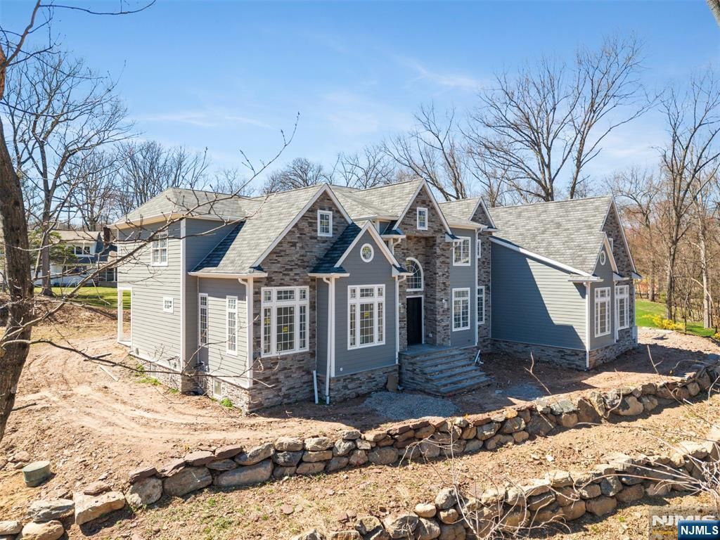 Photo of 249 Terrace Road, Franklin Lakes, NJ 07417 (MLS # 26012363)