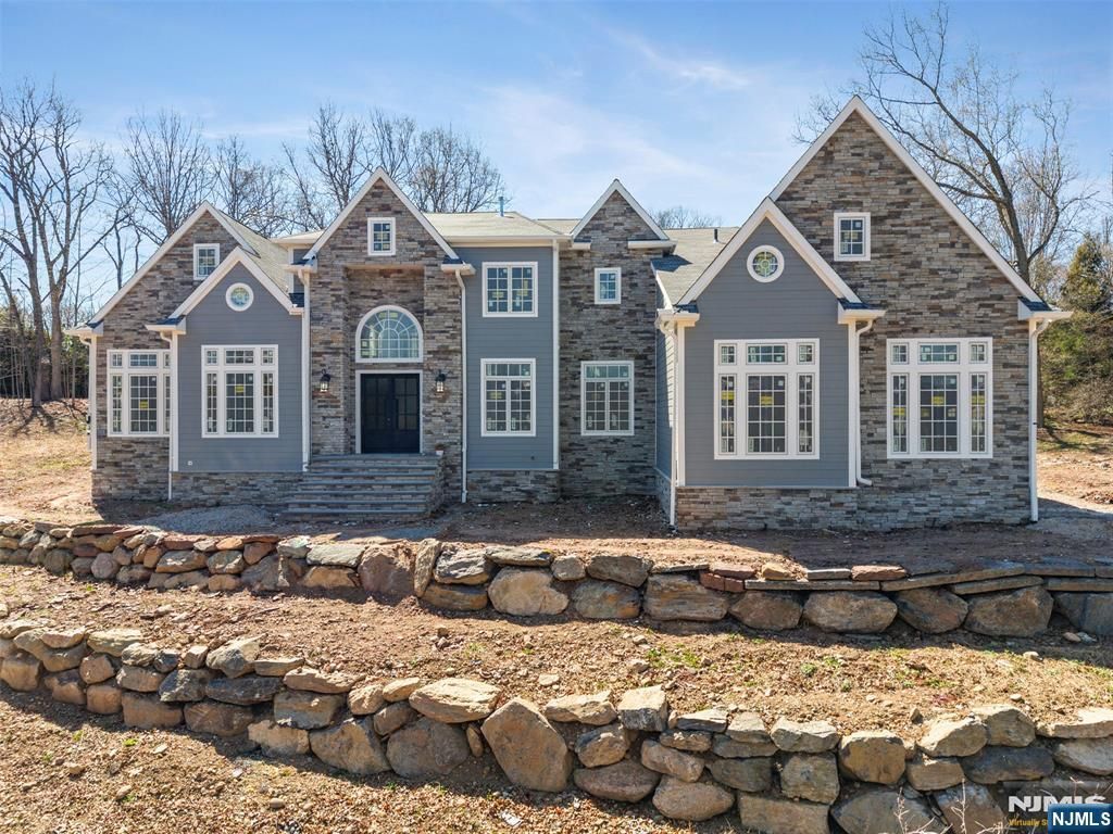 Photo of 249 Terrace Road, Franklin Lakes, NJ 07417 (MLS # 26012363)