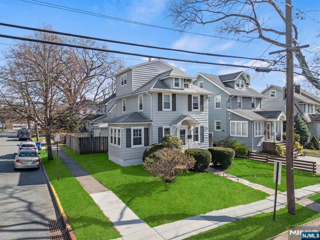 Photo of 351 Park Avenue, Rutherford, NJ 07070 (MLS # 26012668)