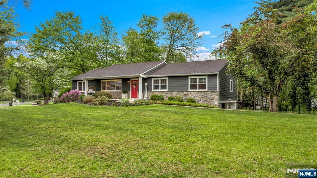 468 Manchester Way