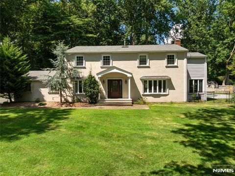 20 Dorotockeys Lane Old Tappan NJ 07675