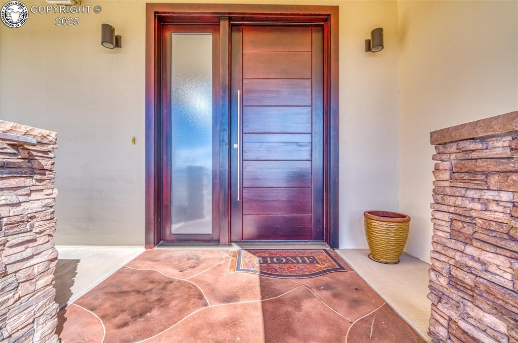 Canon City, Colorado 81212, United States, 4 Bedrooms Bedrooms, ,3 BathroomsBathrooms,Residential,Pending,8070