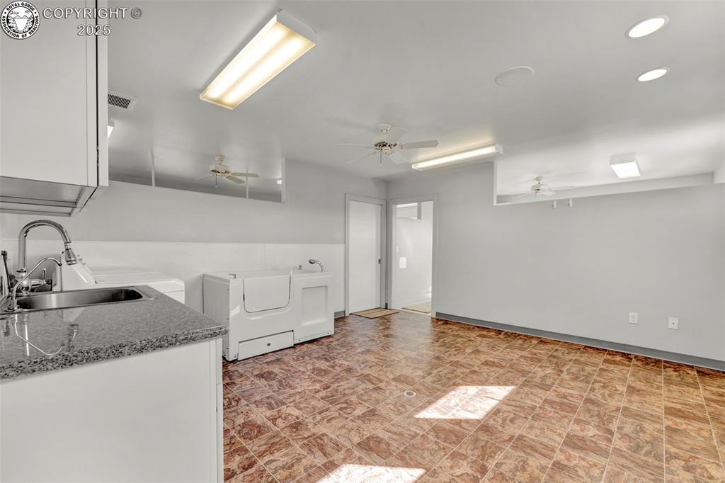 Canon City, Colorado 81212, United States, 4 Bedrooms Bedrooms, ,3 BathroomsBathrooms,Residential,Pending,8070