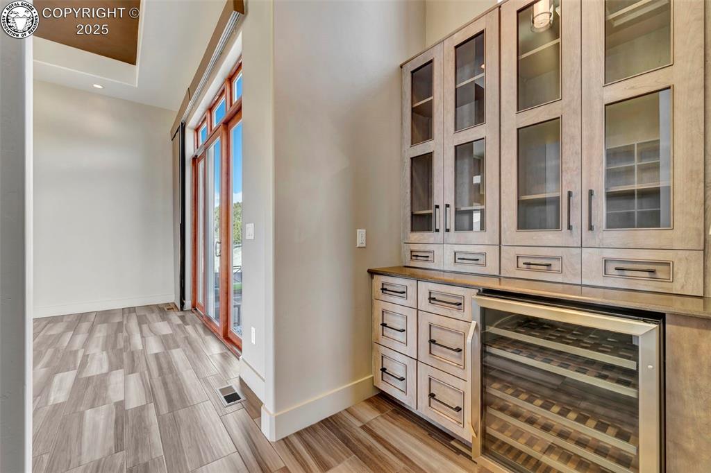 Canon City, Colorado 81212, United States, 4 Bedrooms Bedrooms, ,3 BathroomsBathrooms,Residential,Pending,8070