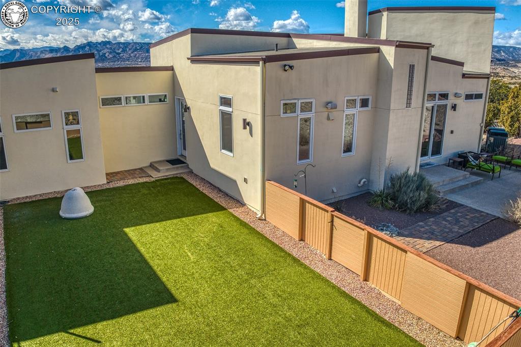 Canon City, Colorado 81212, United States, 4 Bedrooms Bedrooms, ,3 BathroomsBathrooms,Residential,Pending,8070