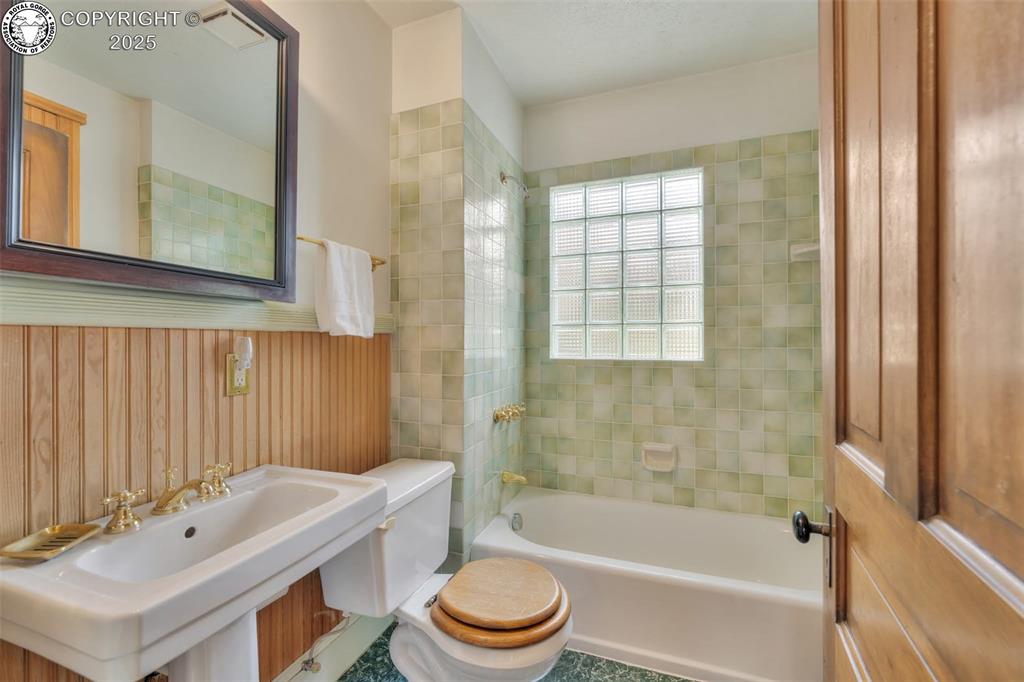 Colorado Springs, Colorado 80907, United States, 3 Bedrooms Bedrooms, ,1 BathroomBathrooms,Residential,Active,189727