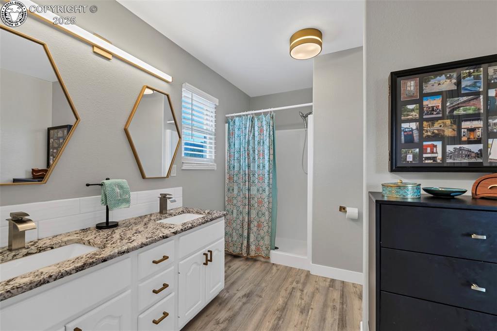 Canon City, Colorado 81212, United States, 5 Bedrooms Bedrooms, ,3 BathroomsBathrooms,Residential,Active,184413