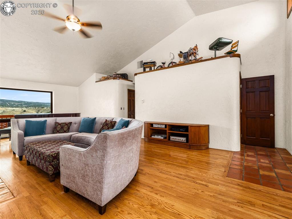 1064 Ridgeview Place