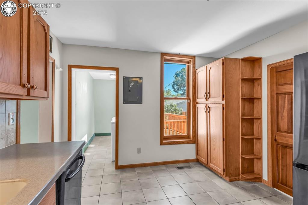 Florence, Colorado 81226, United States, 2 Bedrooms Bedrooms, ,1 BathroomBathrooms,Residential,Pending,209381