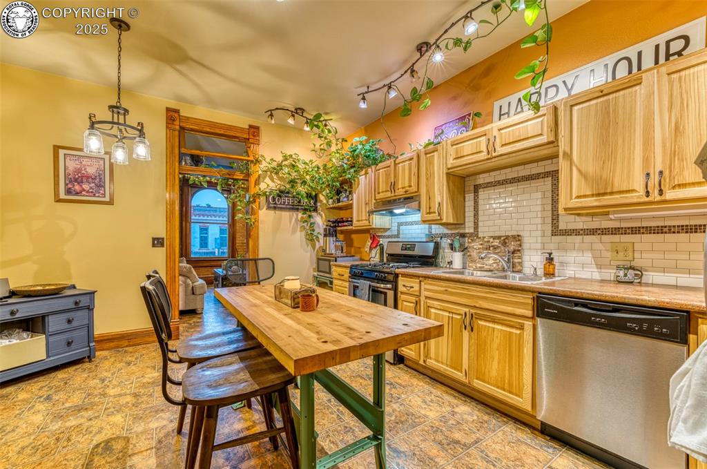 Canon City, Colorado 81212, United States, 2 Bedrooms Bedrooms, ,2 BathroomsBathrooms,Residential,Active,152692