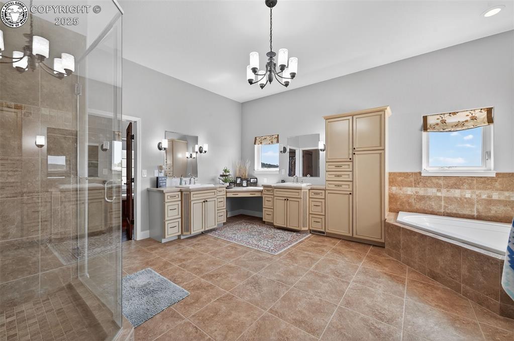 369 Canterbury Court