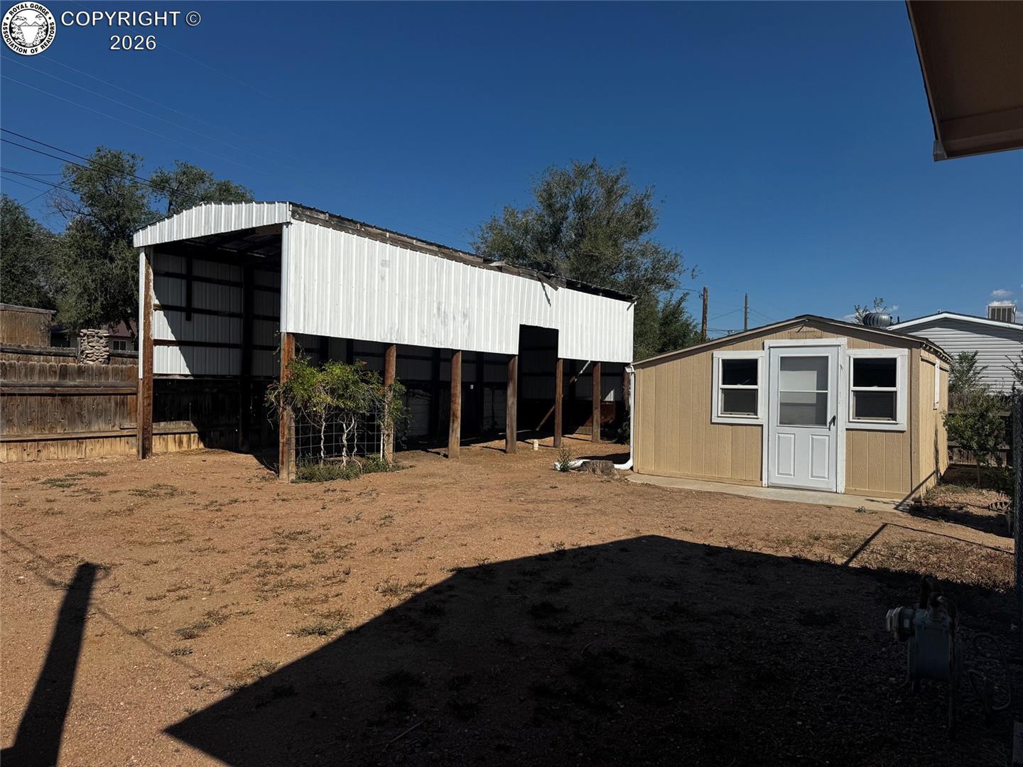 405 Illinois Street - Photo 3