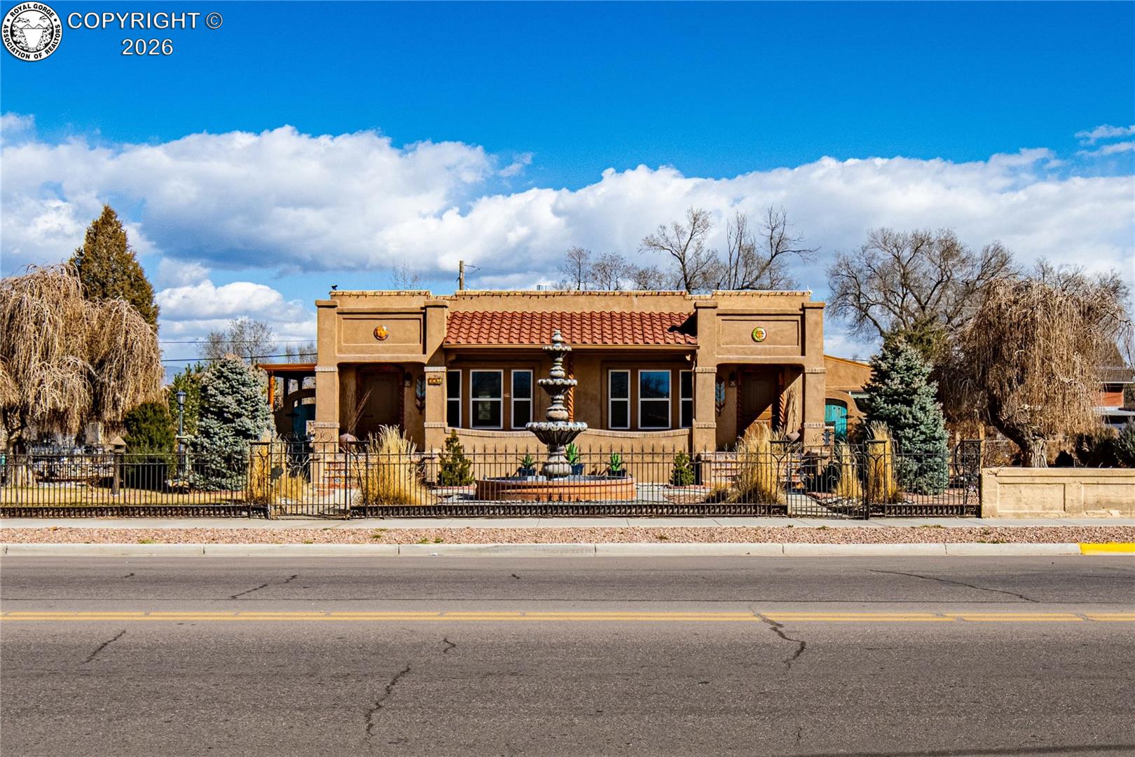 225-229 E Main Street