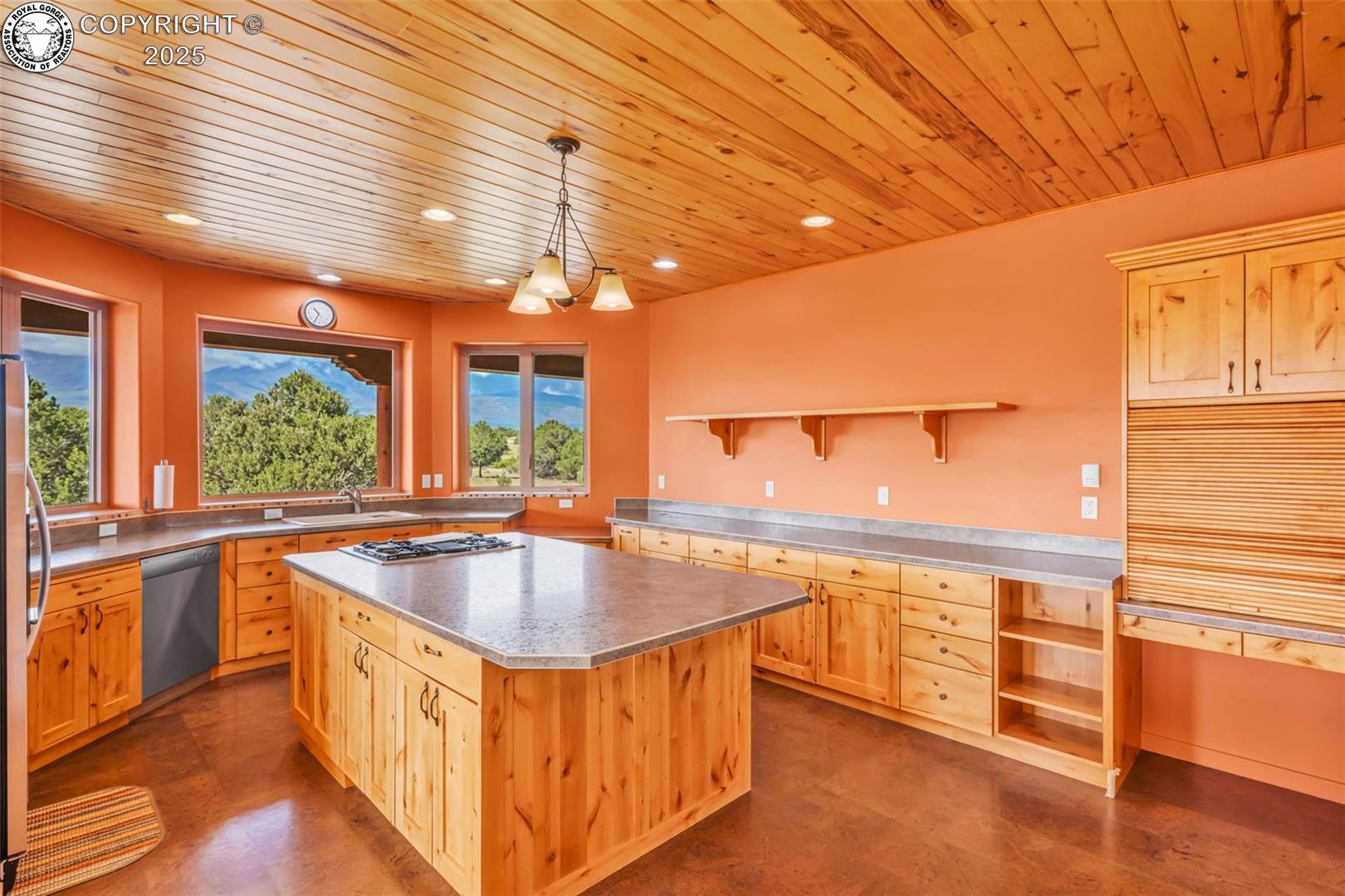 692 Sunrise Ridge NA