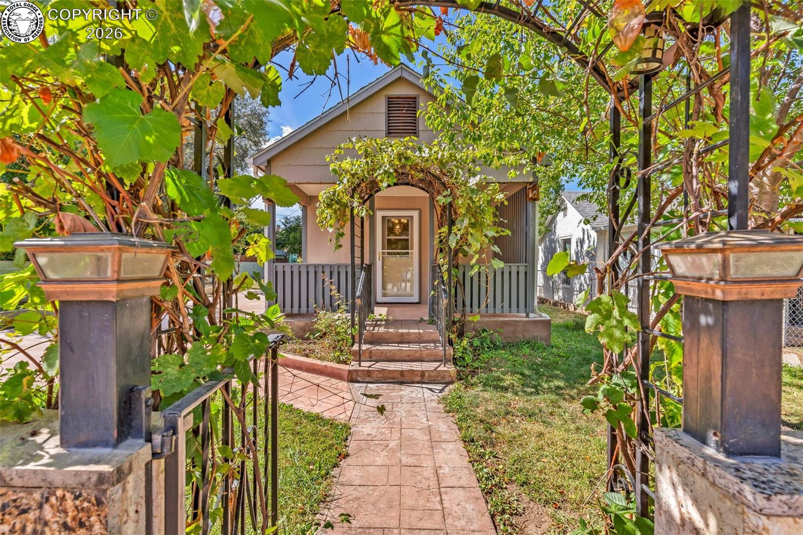 107 N Frazier Avenue - Photo 3