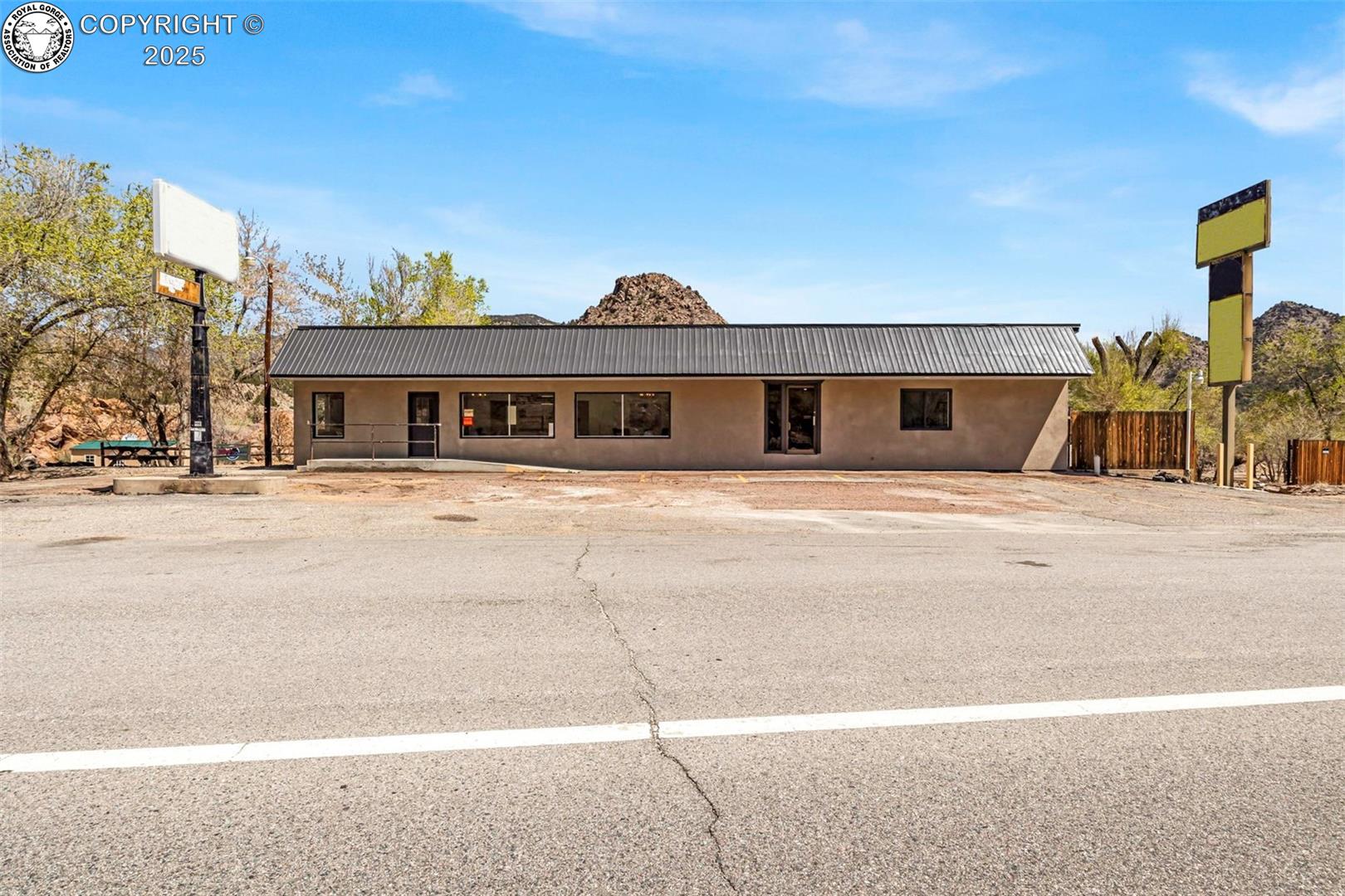 27077 US Highway 50