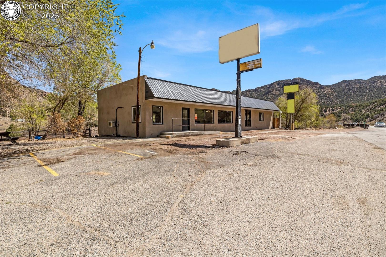 27077 US Highway 50