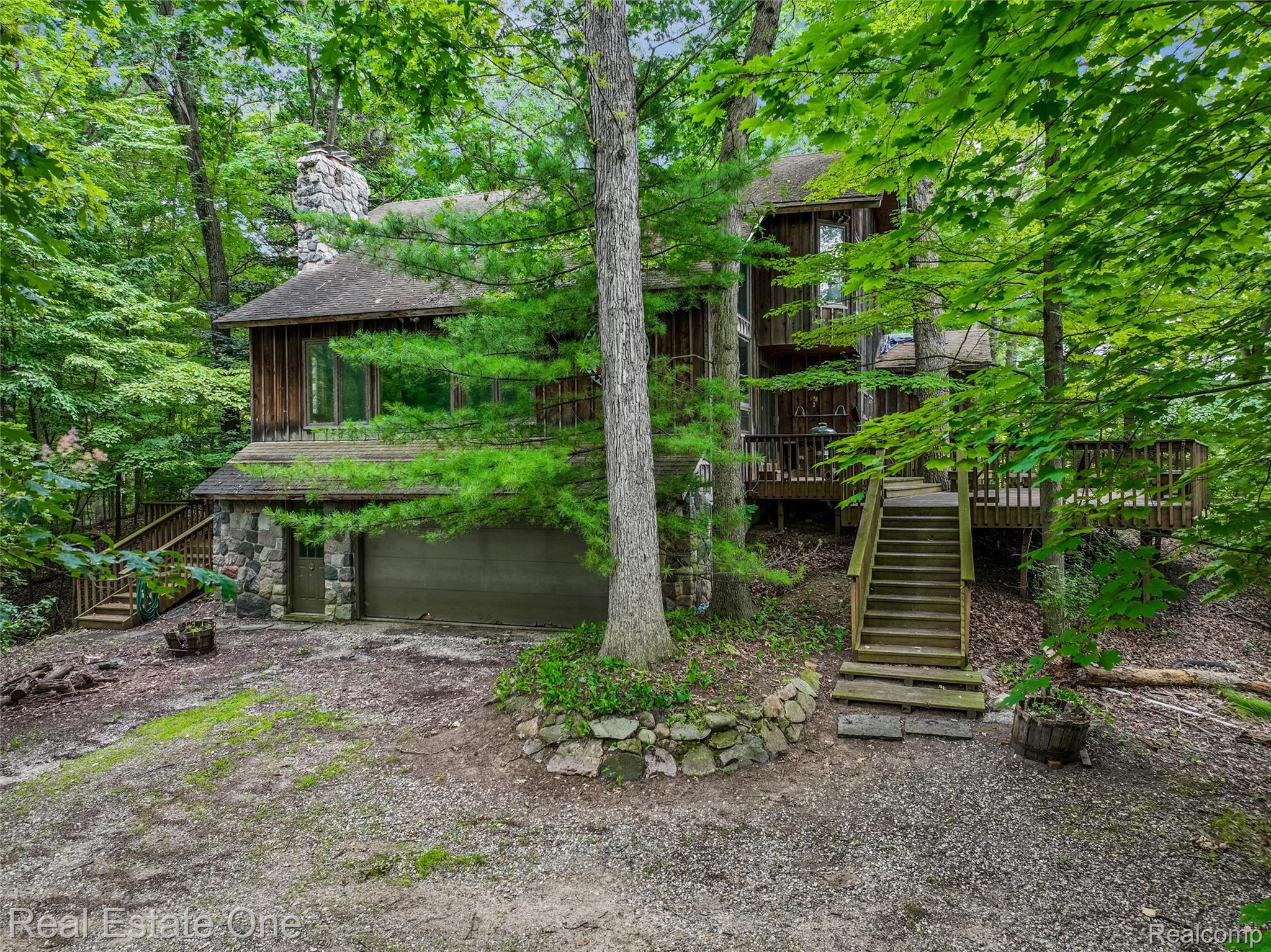 530 W Oakley Park Road