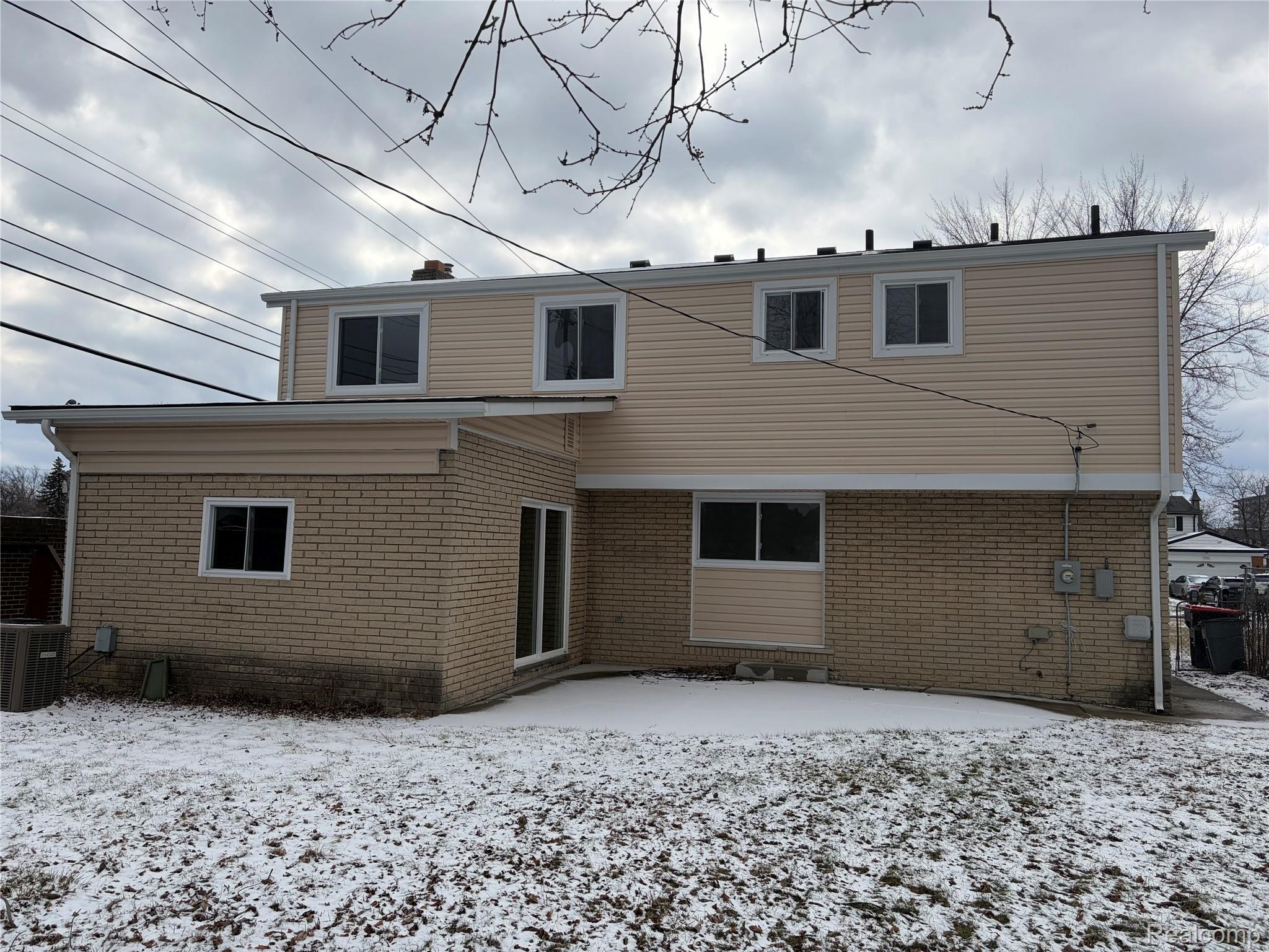 15542 Pennsylvania Street