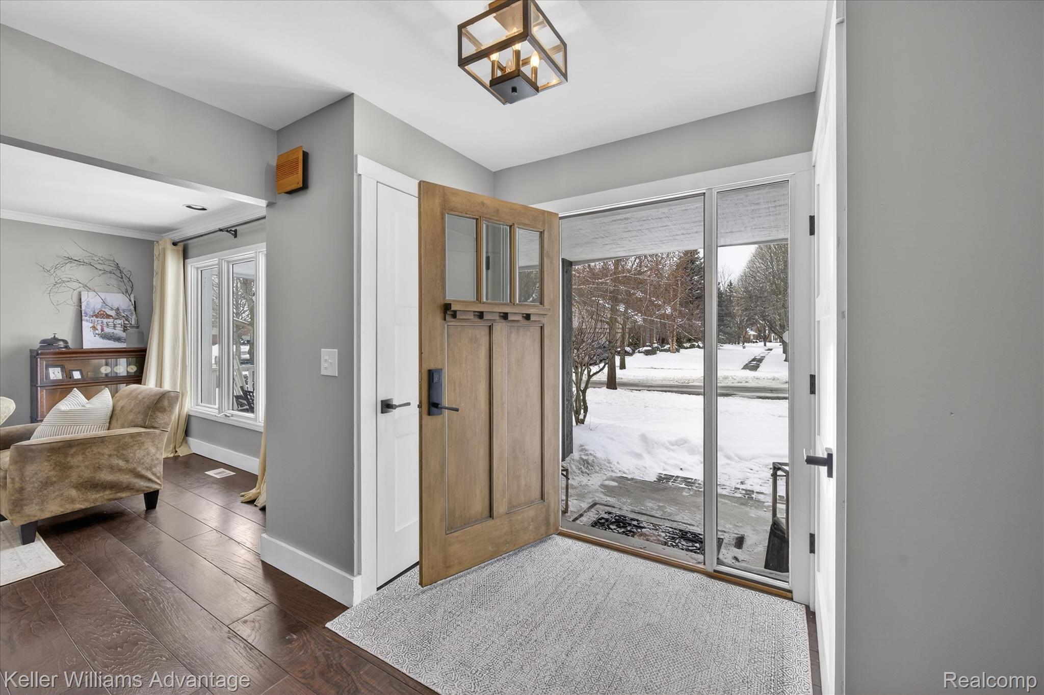 47707 Rochester Drive