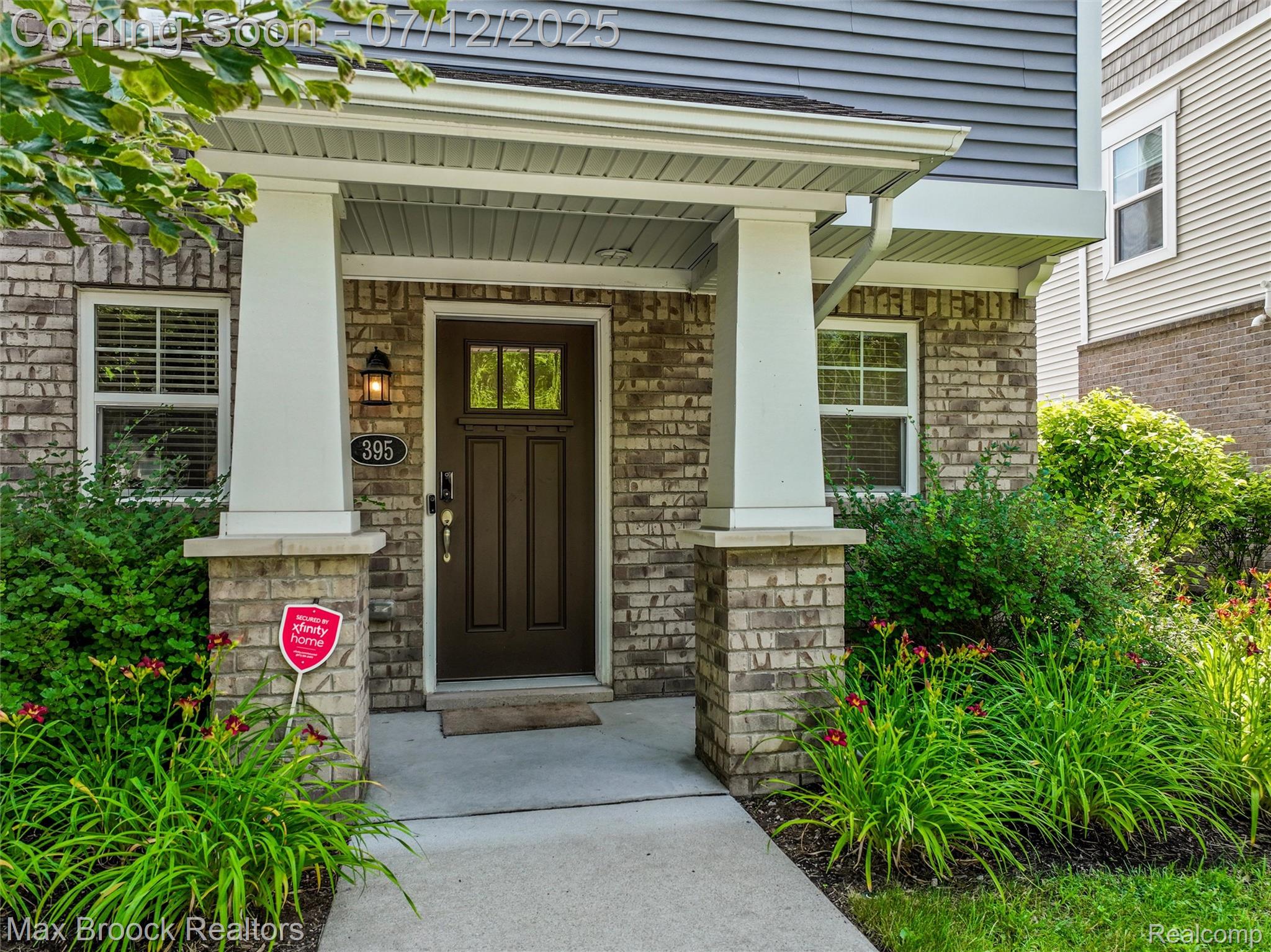 395 Glendale Lane