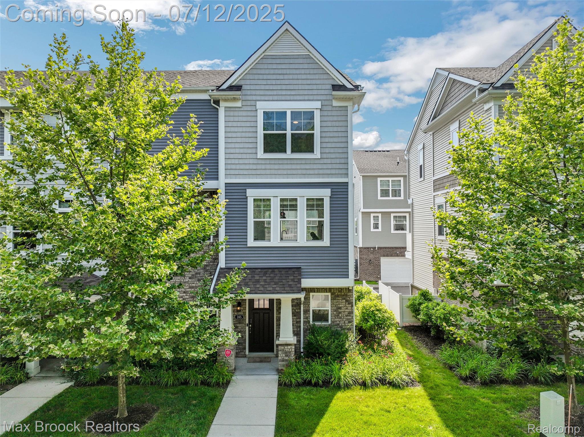395 Glendale Lane