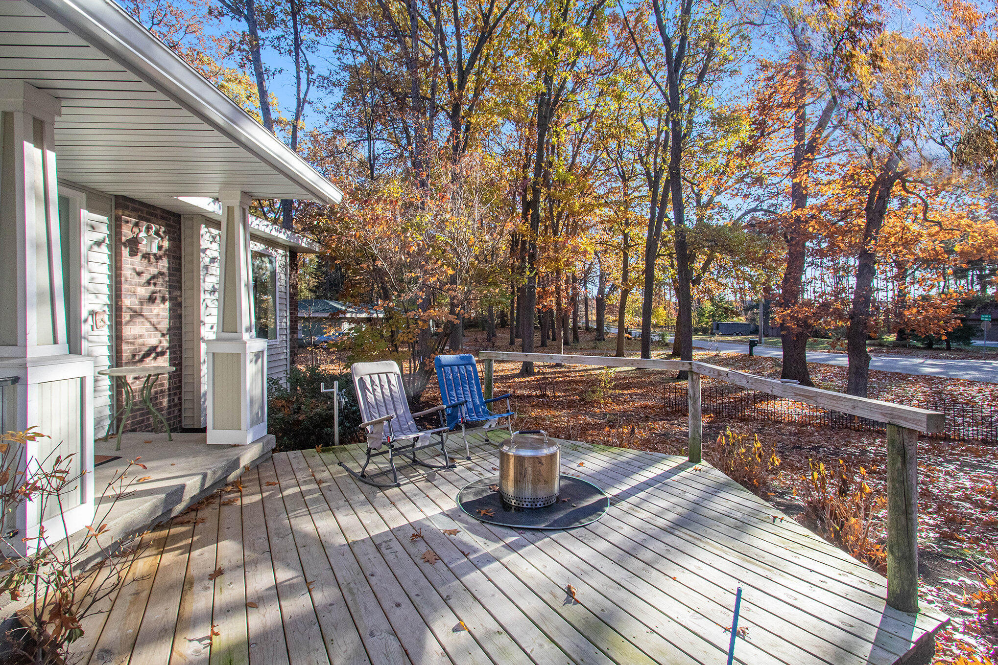 89 S Division Avenue