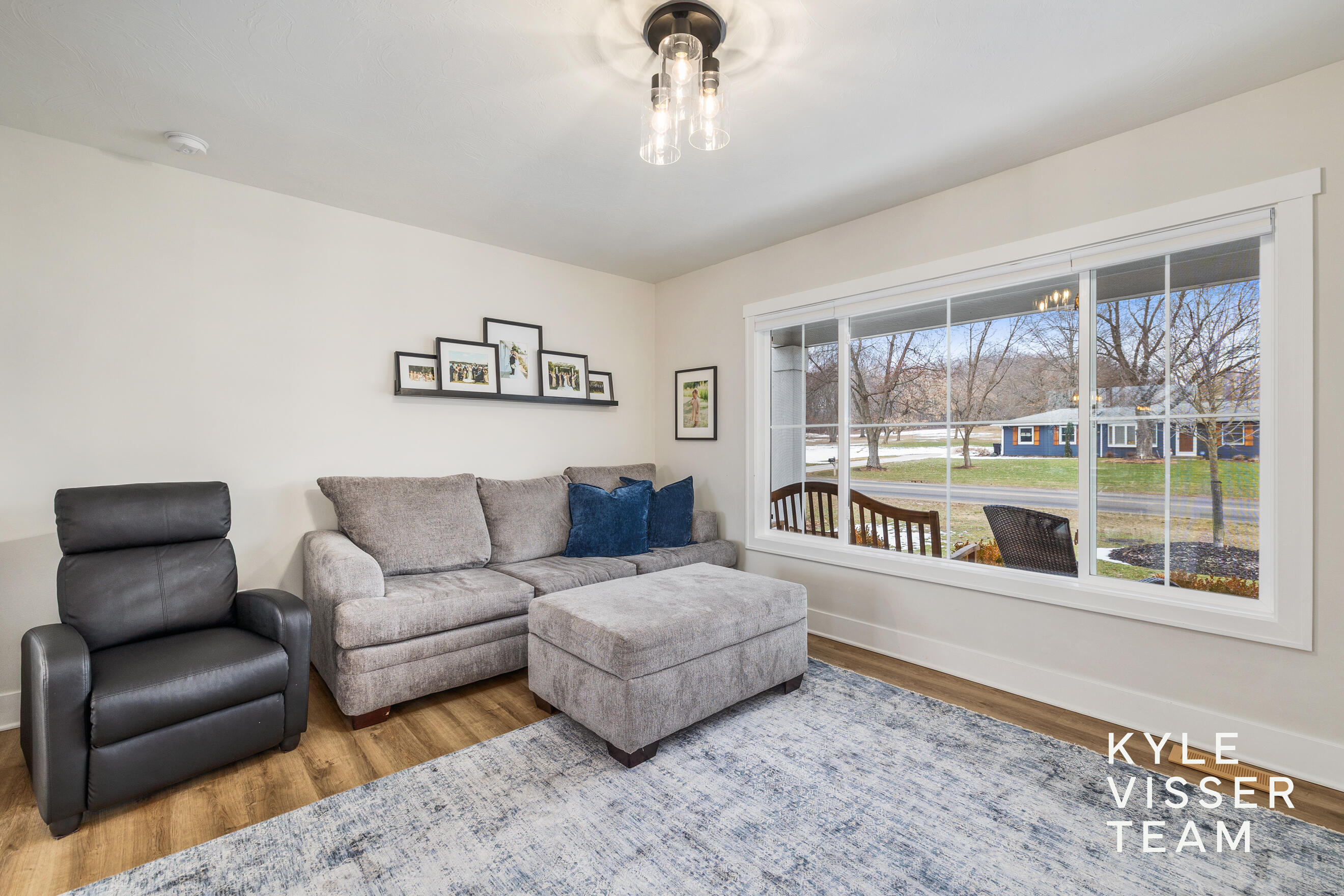 2649 Dean Lake Avenue NE