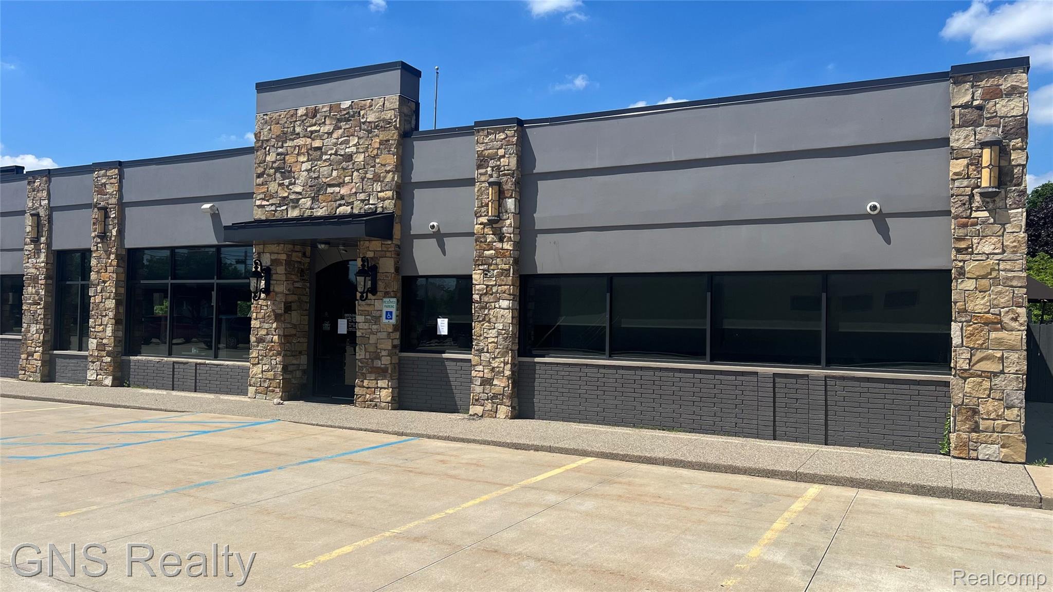 3364 Rochester Rd