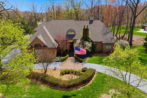 7520 Mistwood Drive White Lake Charter Township MI 48383