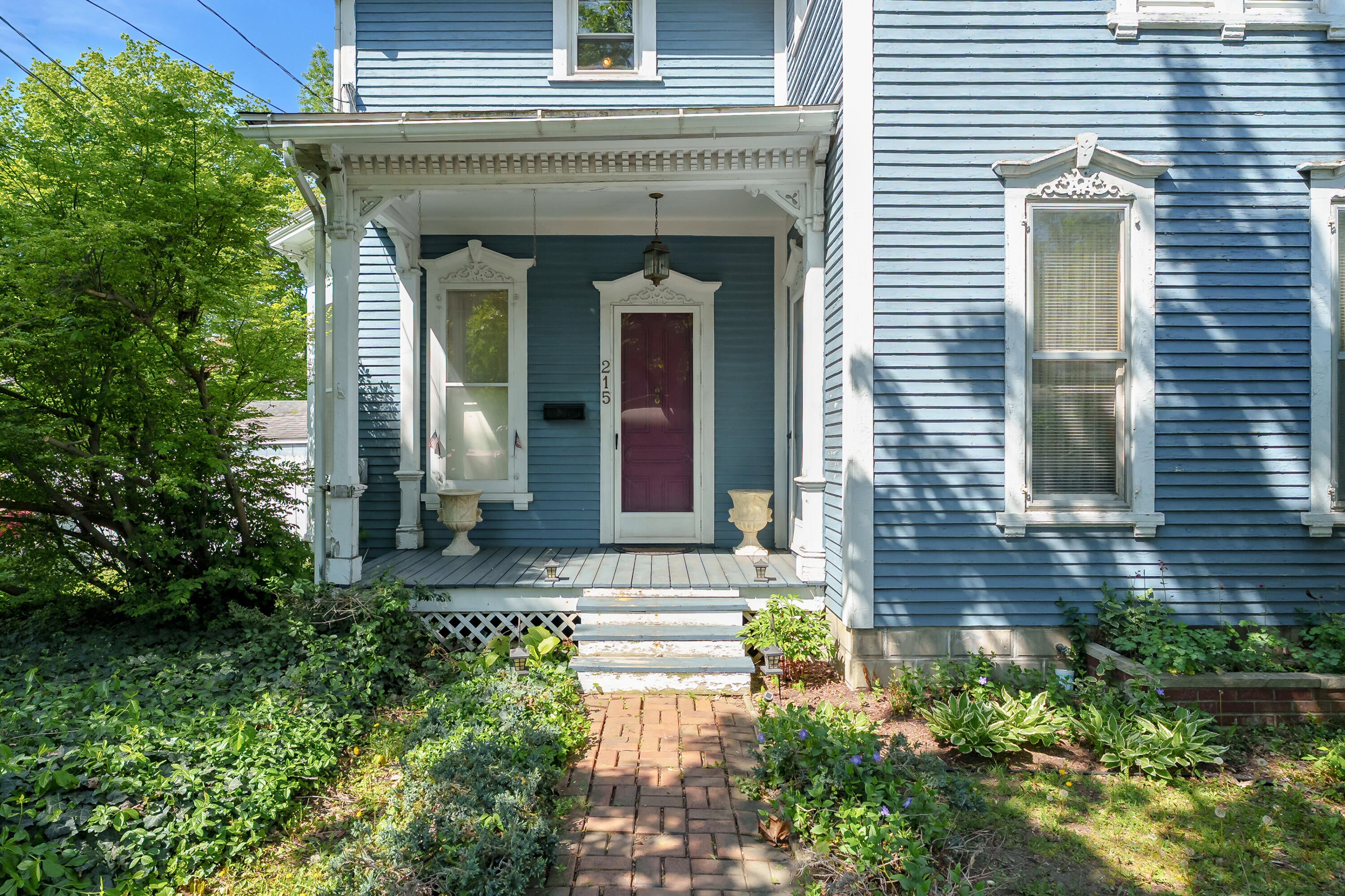 215 N Cedar Street
