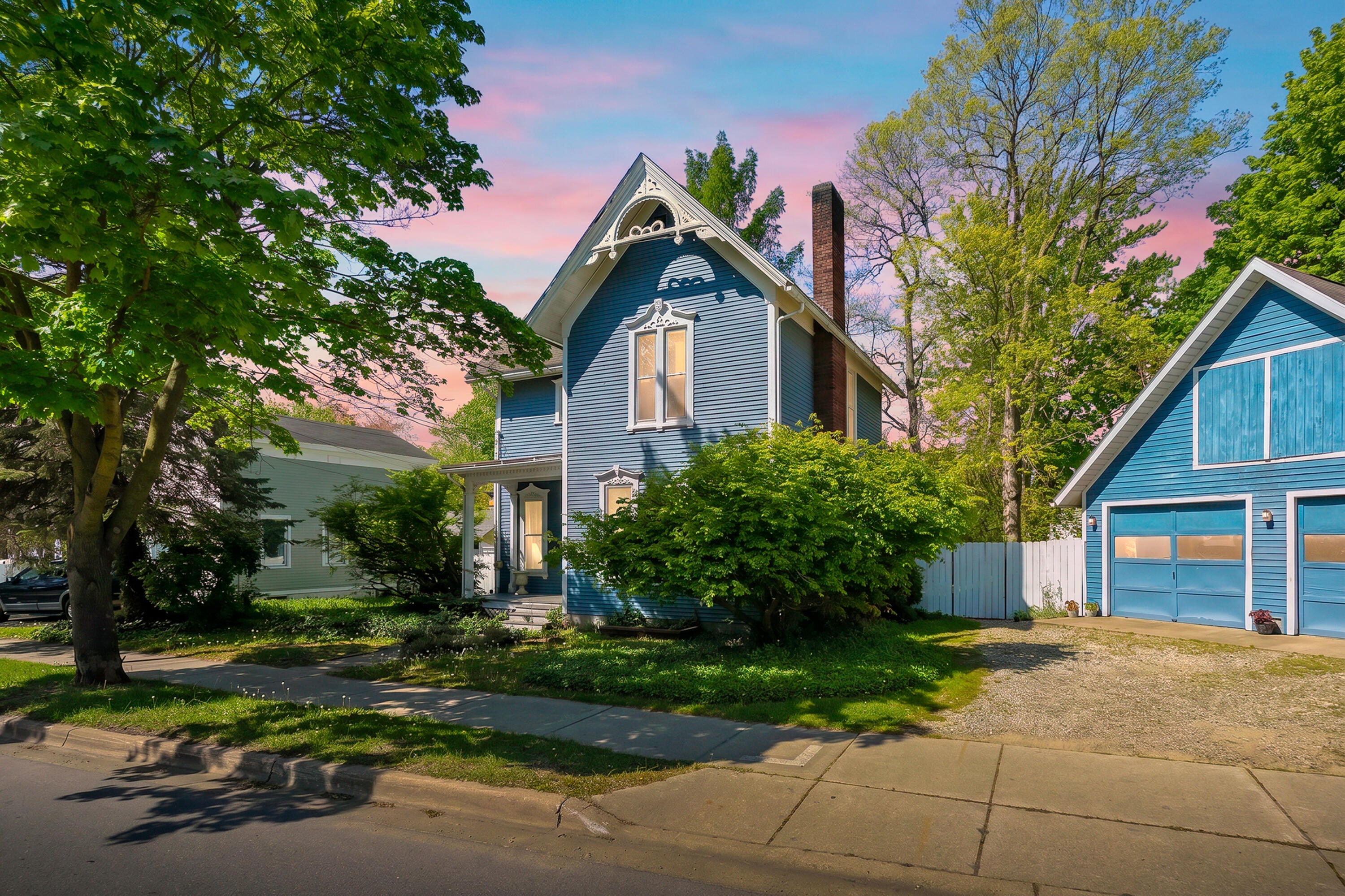 215 N Cedar Street