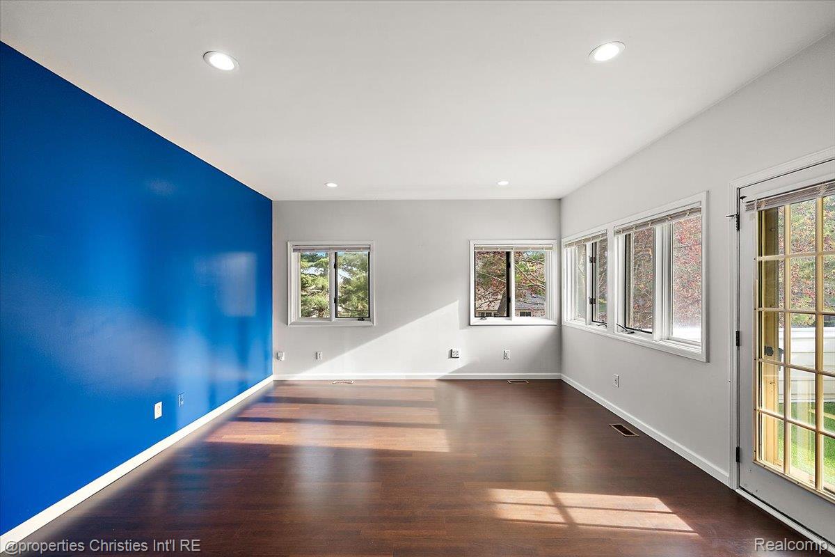 35052 Meadow Lane