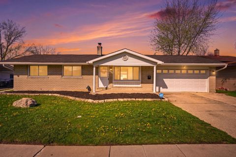 Photo of 34573 Chope Place, Macomb Township, MI 48035 (MLS # 81026016077)