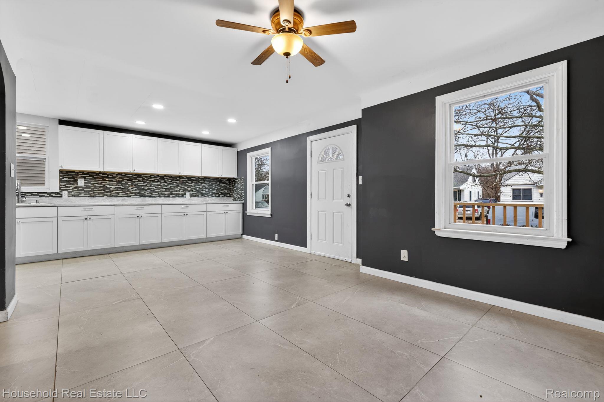 19427 Rosemont Avenue