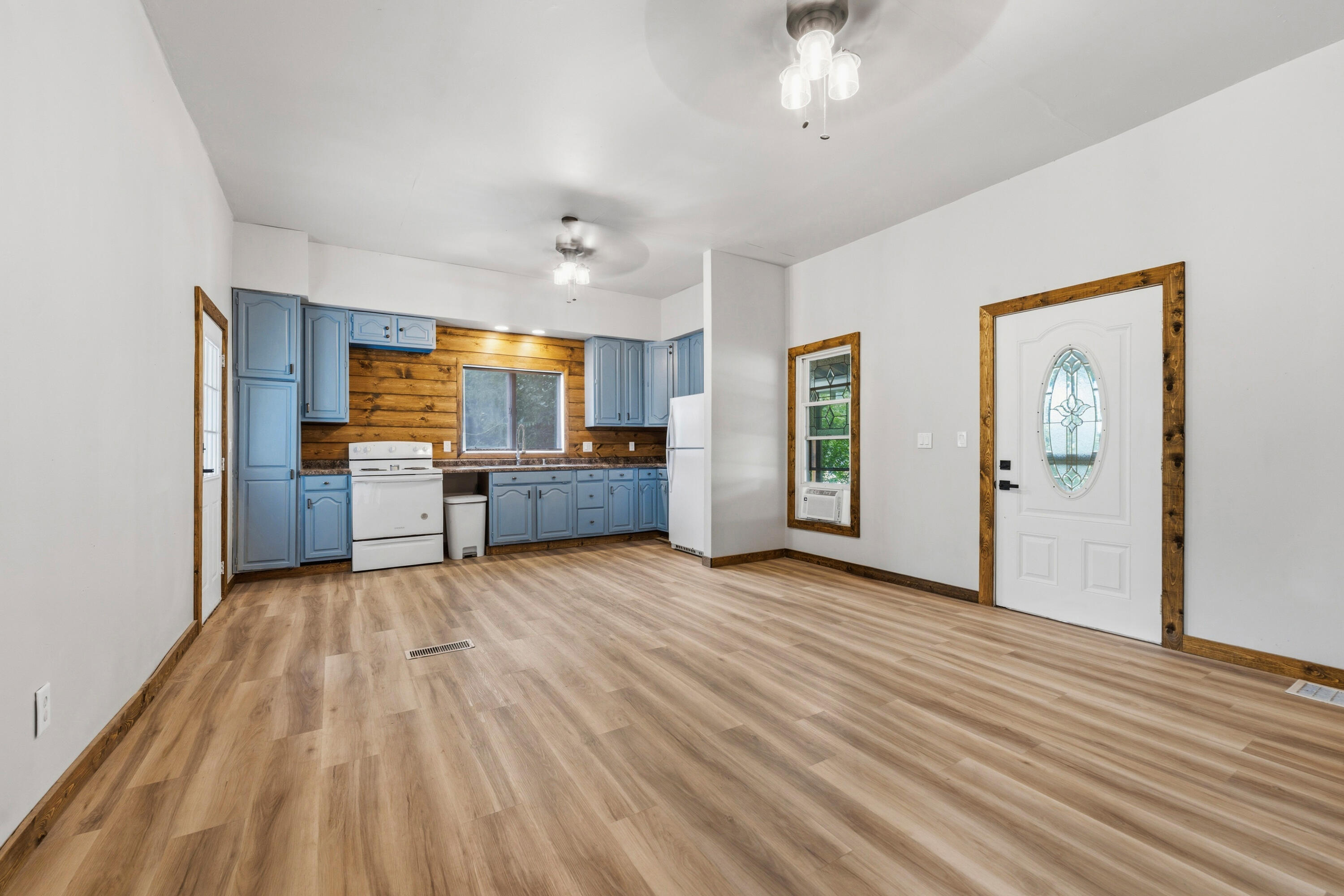 1011 E Copeland Road