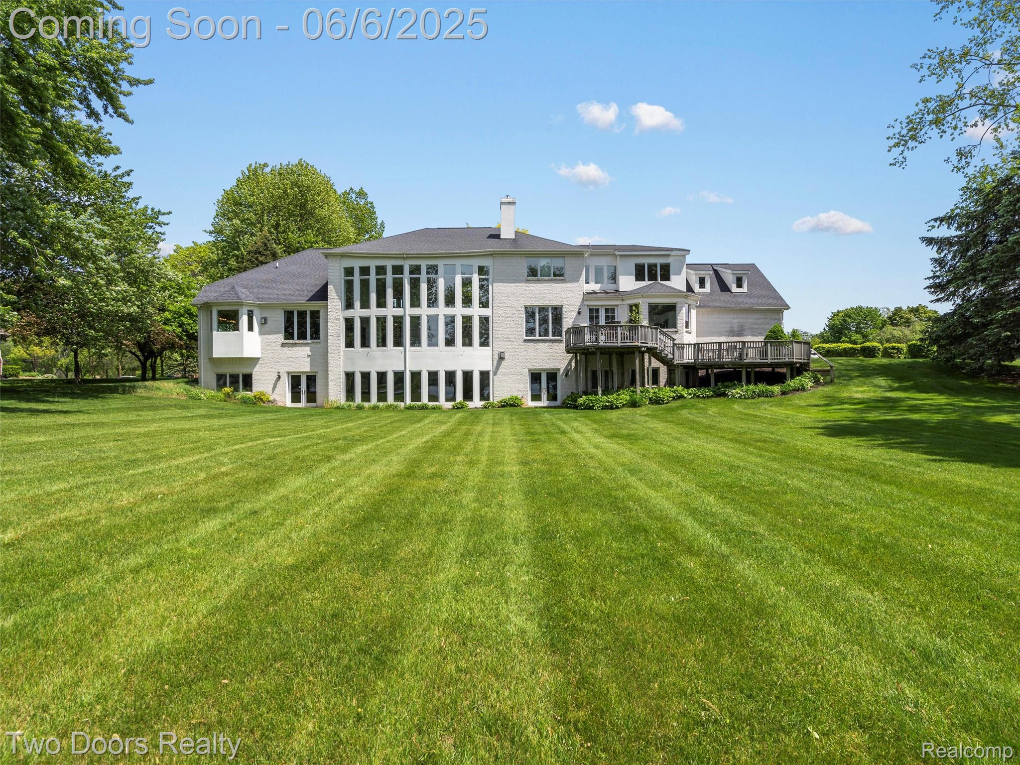 532 Shrewsbury Drive